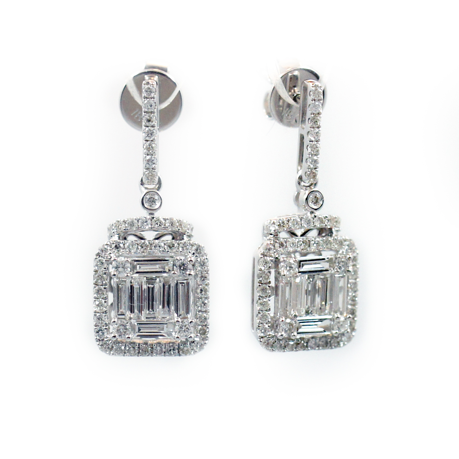 This is a picture of Baguette Diamond Earrings with Halo