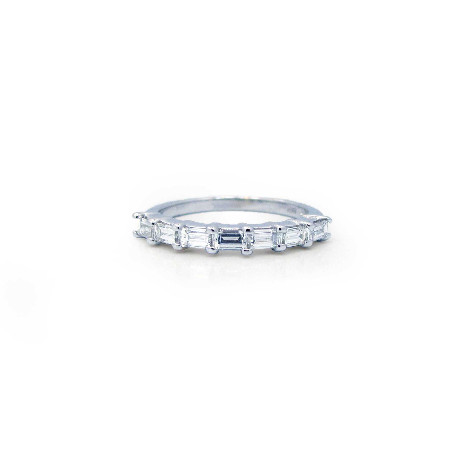 This is a picture of a Horizontal Baguette Diamond Eternity Band
