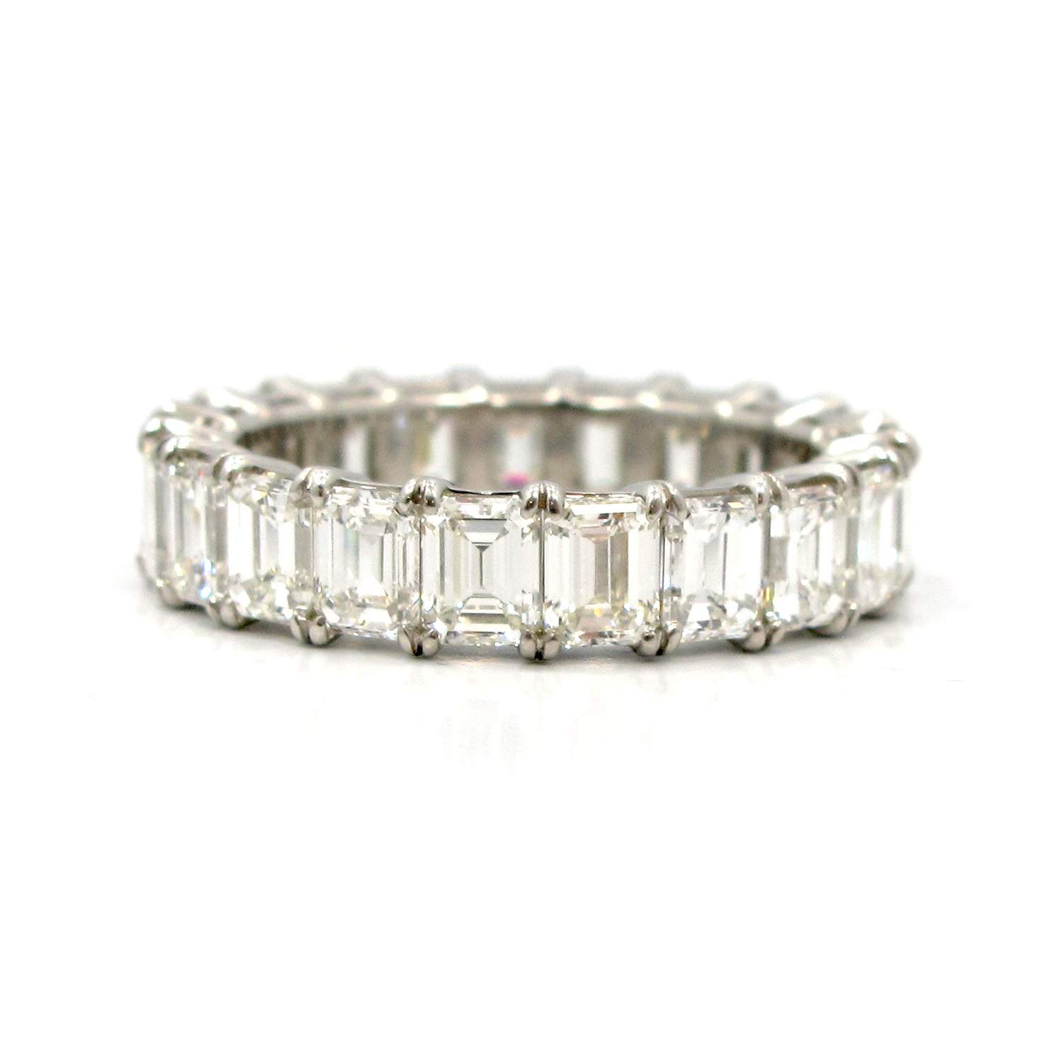 This is a picture of an Emerald Cut Diamond Eternity Band in Platinum